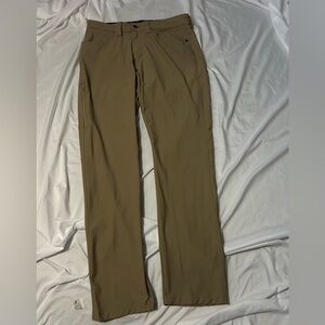 Men’s Wrangler ATG 32 X 32 Khaki Pants  Workwear Hiking Outdoor All Terrain Gear